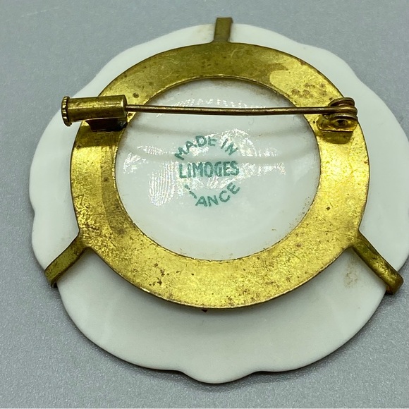 Vintage Limoges France Hand Painted Porcelain Gold Tone Brooch - Picture 4 of 5